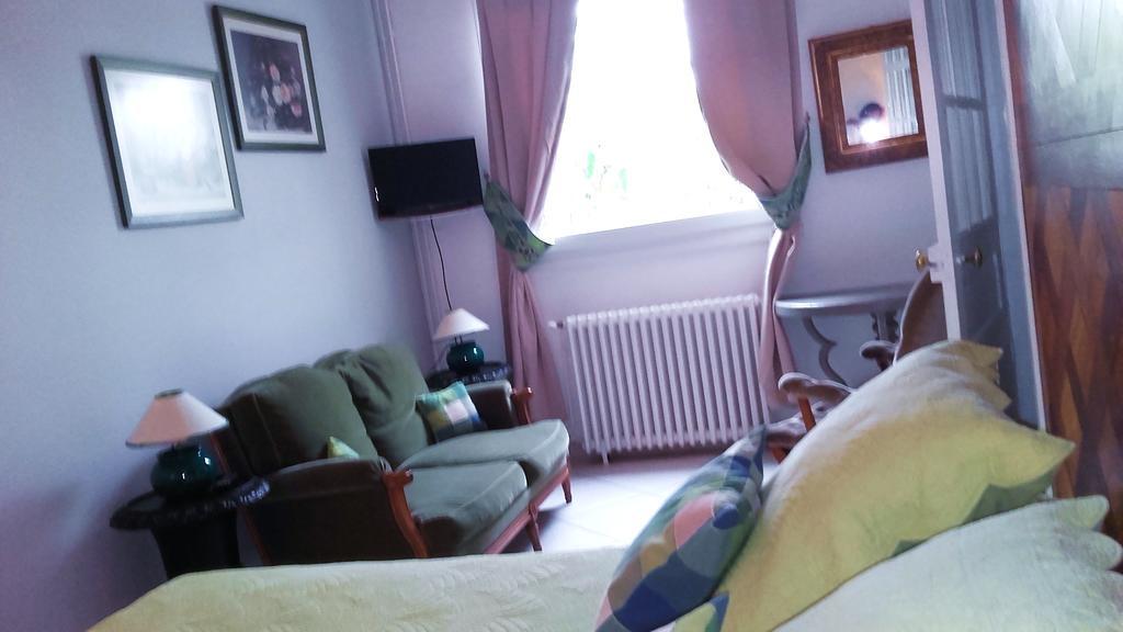 Le Vieux Vauvert Bed & Breakfast Rochecorbon Bagian luar foto