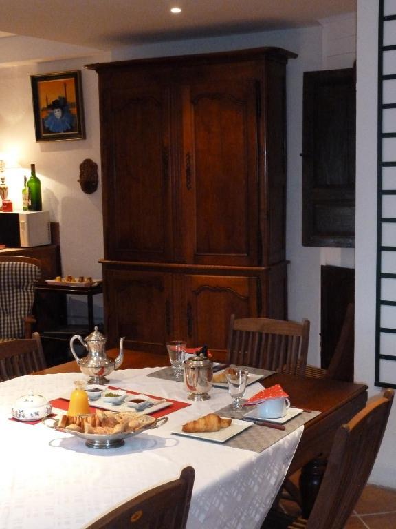 Le Vieux Vauvert Bed & Breakfast Rochecorbon Bagian luar foto