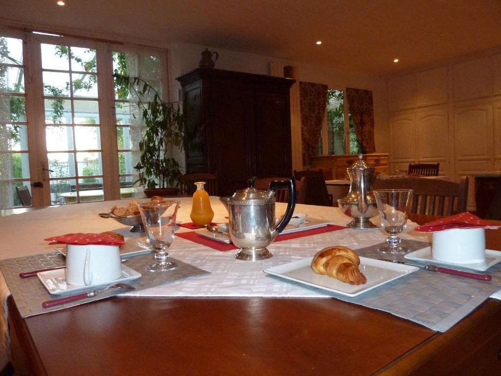 Le Vieux Vauvert Bed & Breakfast Rochecorbon Bagian luar foto