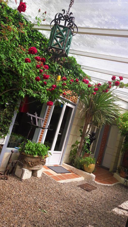 Le Vieux Vauvert Bed & Breakfast Rochecorbon Bagian luar foto